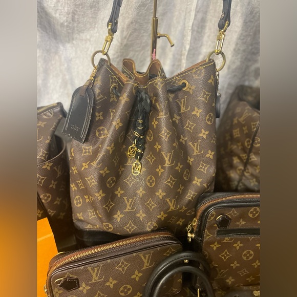 EVERYTHING IN PIC AVAILABLE!! - Picture 4 of 16